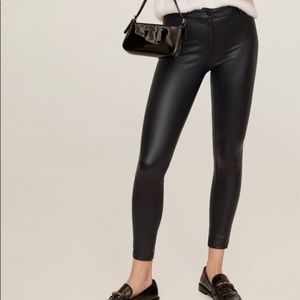 🔥 Mango faux leather pants